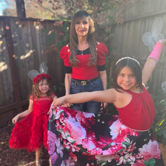 Macys red black white and green dress. Size 10/12, - Picture 6 of 7